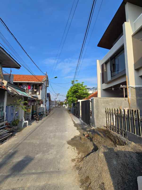 dijual rumah pulo asem