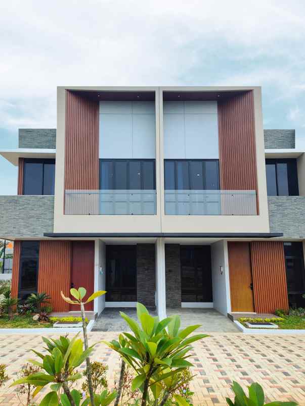 dijual rumah puri kembangan