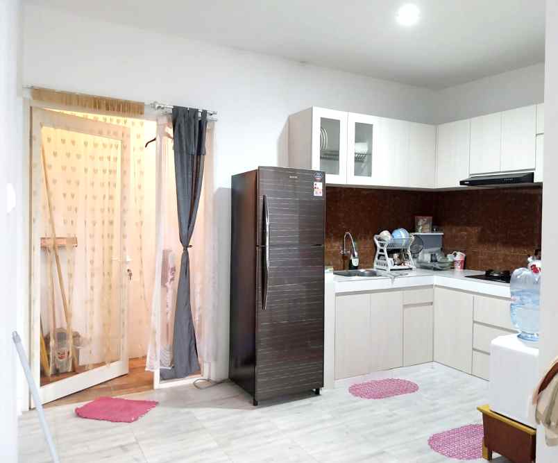 dijual rumah puri surya jaya cluster