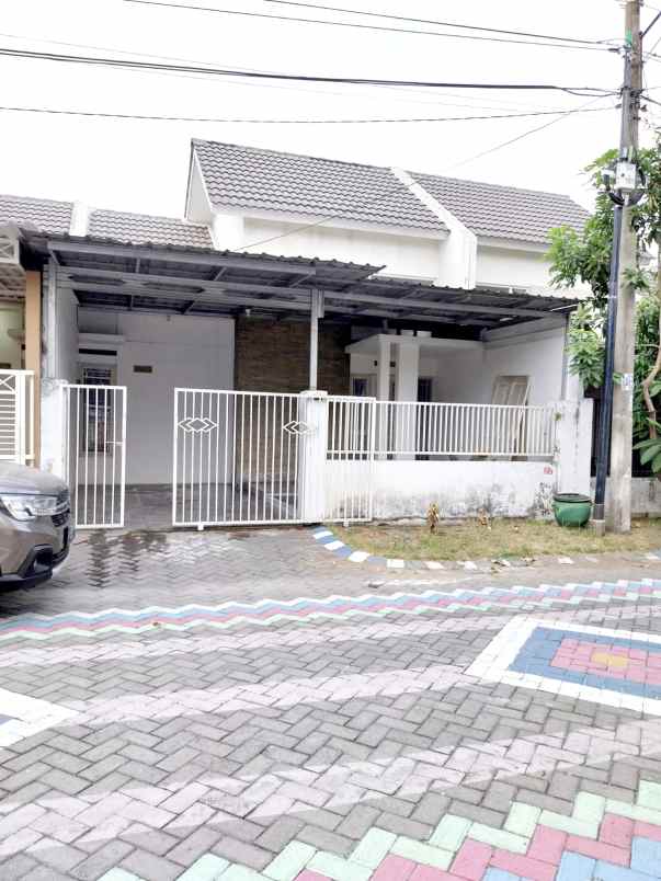 dijual rumah puri surya jaya cluster