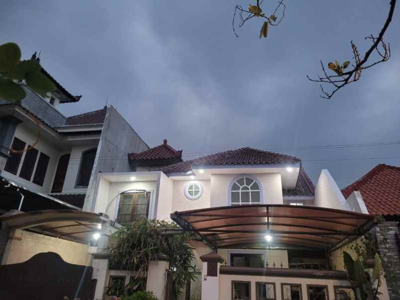 dijual rumah purimas