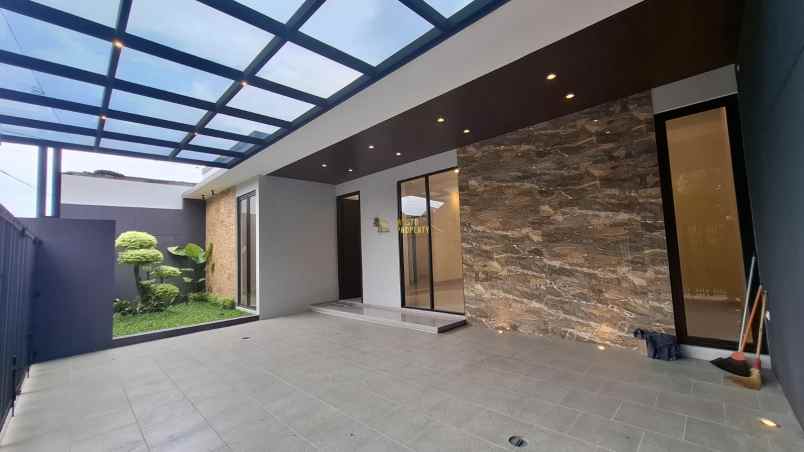 dijual rumah purwomartani