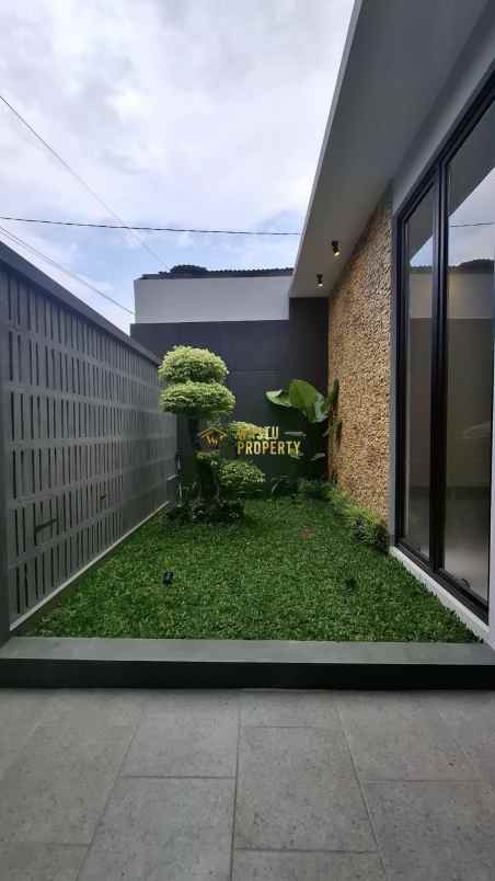 dijual rumah purwomartani