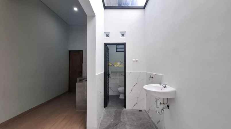 dijual rumah purwomartani