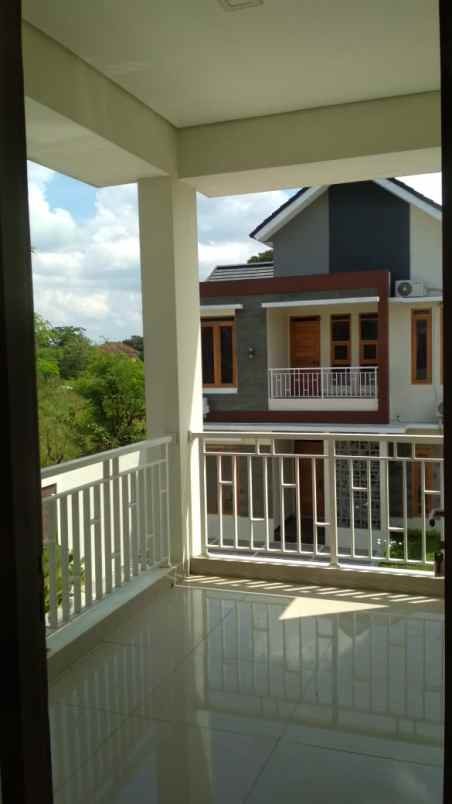 dijual rumah purwomartani kalasan