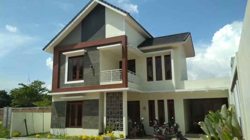 dijual rumah purwomartani kalasan