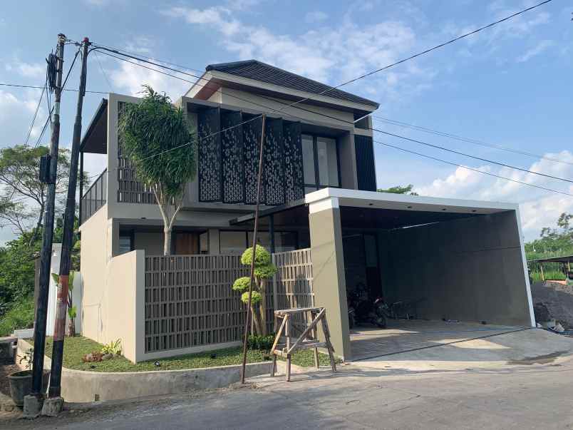 dijual rumah purwomartani kalasan