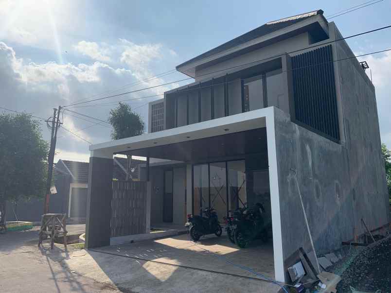 dijual rumah purwomartani kalasan