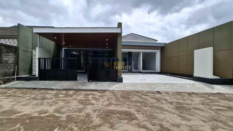 dijual rumah purwomartani kalasan