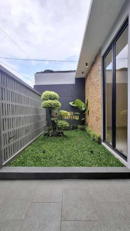 dijual rumah purwomartani kec kalasan