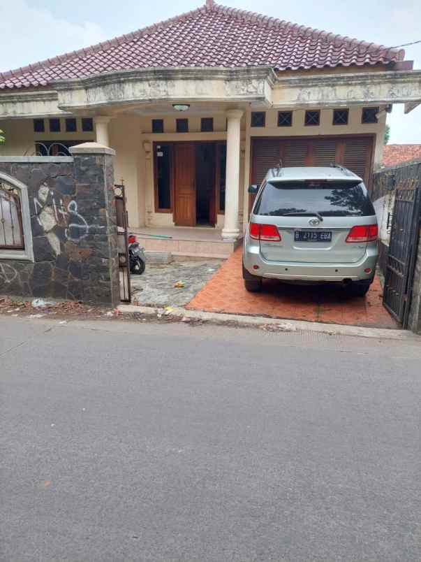 dijual rumah rangkapan jaya kec