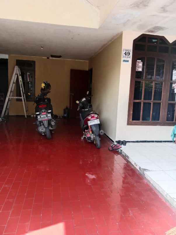 dijual rumah raya bengawan solo randu