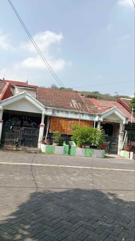 dijual rumah raya bengawan solo randu