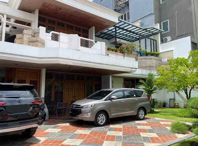 dijual rumah raya cempaka