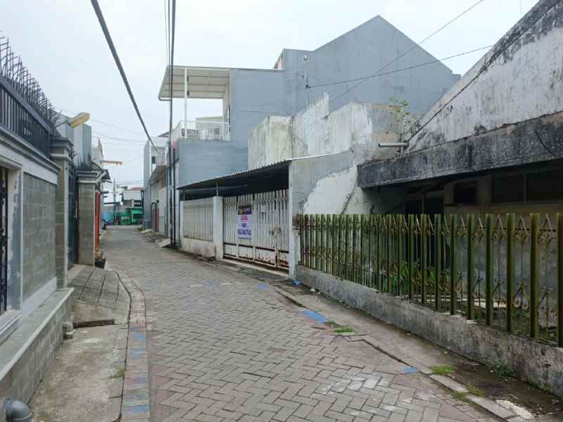 dijual rumah raya kenjeran