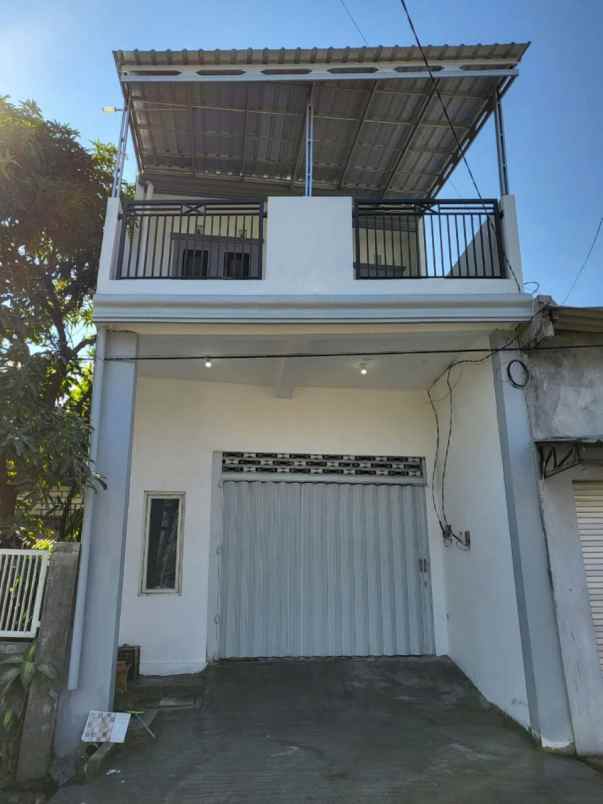 dijual rumah raya medokan