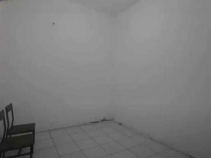 dijual rumah raya pucang anom