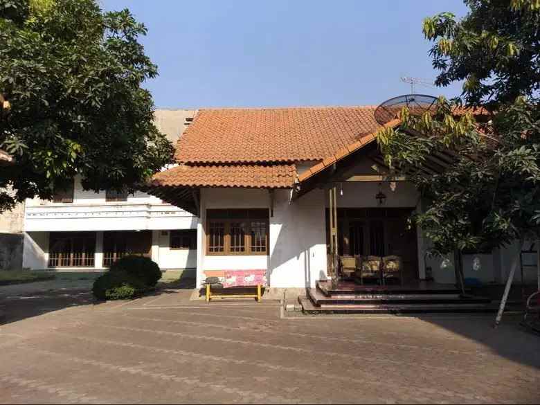 dijual rumah raya tropodo waru sidoarjo