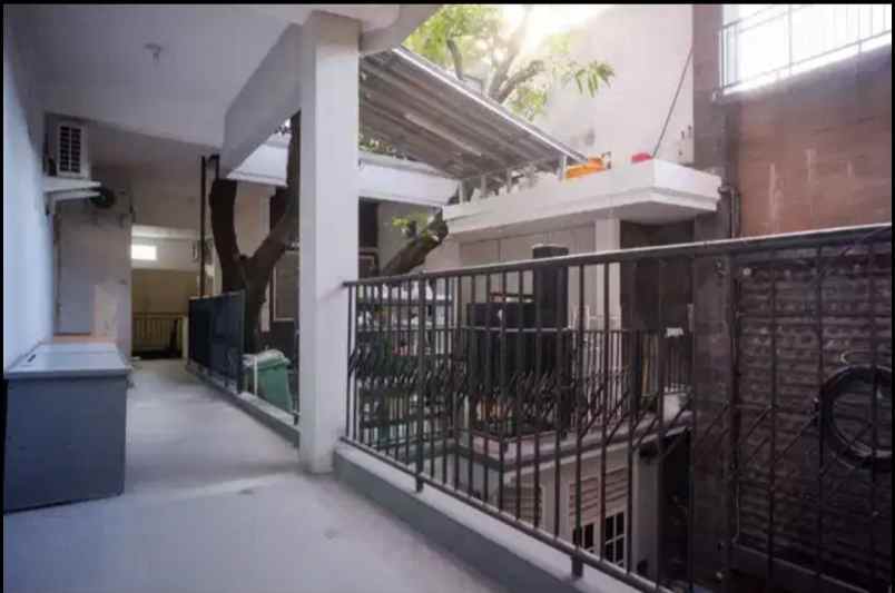 dijual rumah raya trunojoyo