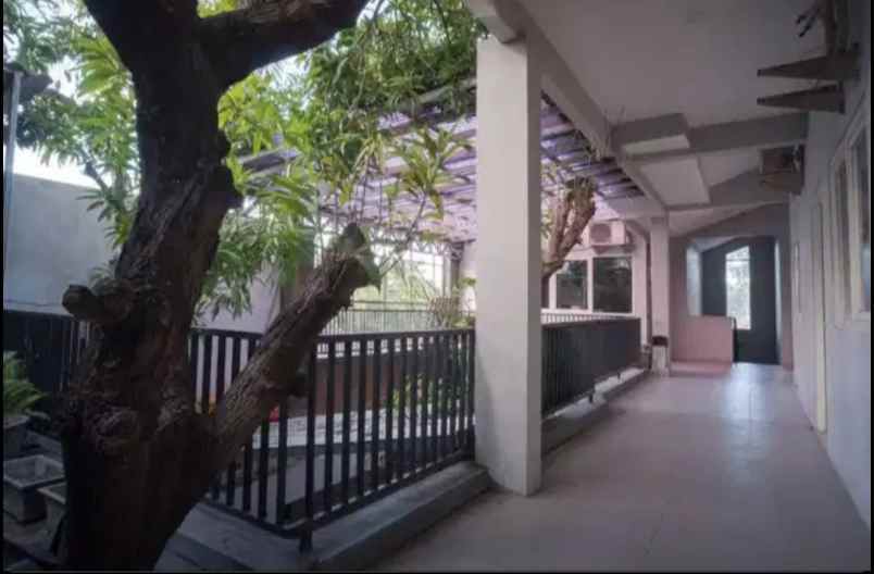 dijual rumah raya trunojoyo