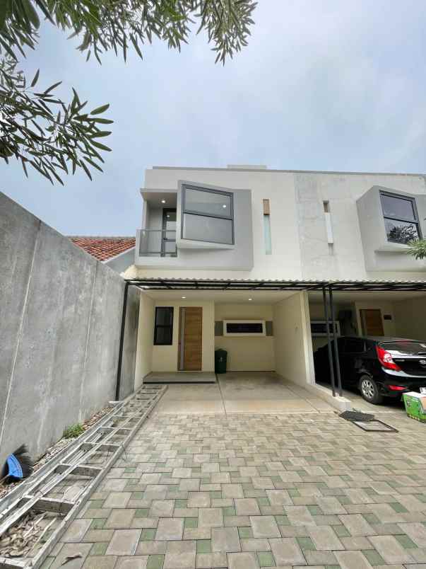 dijual rumah ready stock 815 juta di depok bisa kprs