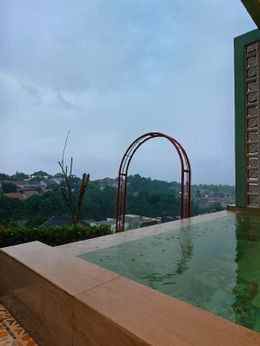 dijual rumah resor dago pakar