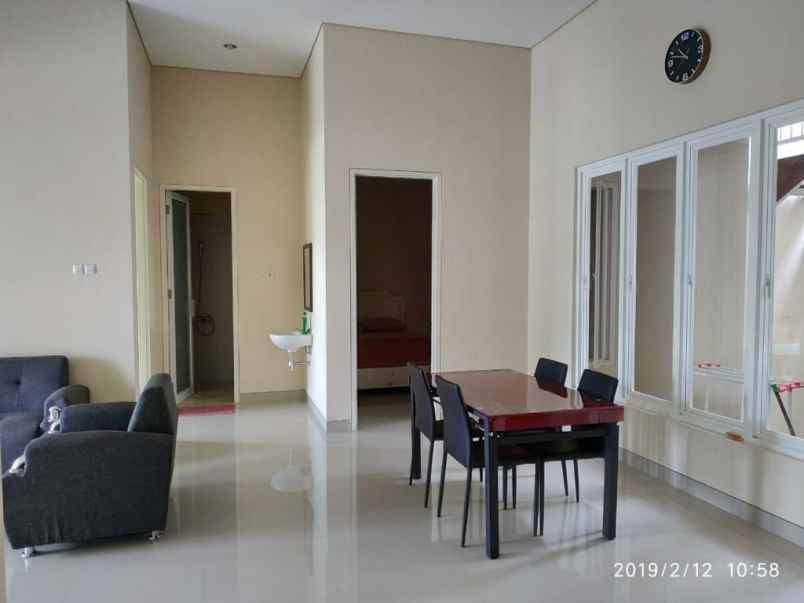 dijual rumah royal garden regency