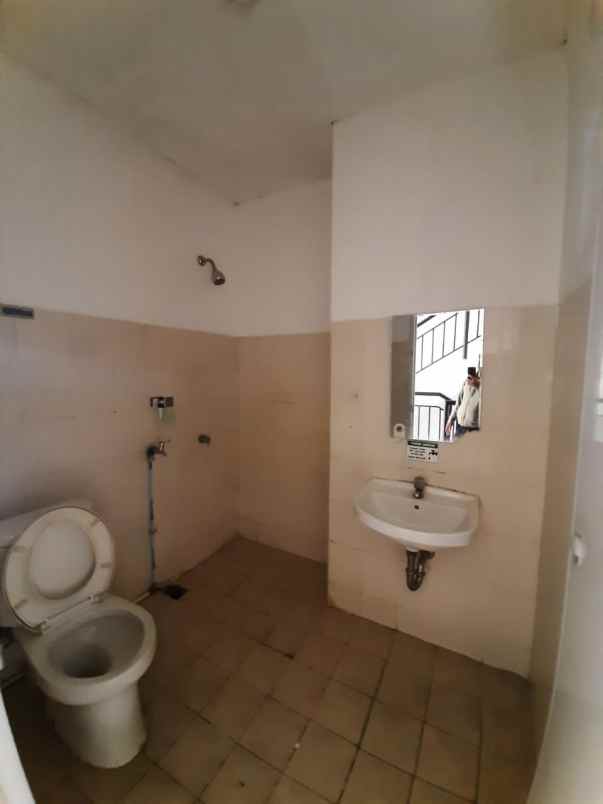 dijual rumah ruko avenue jgc jakarta