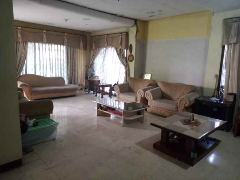 dijual rumah rumah komplek turangga