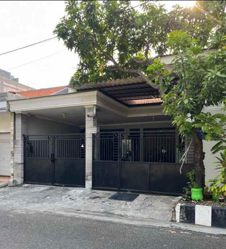 dijual rumah rungkut