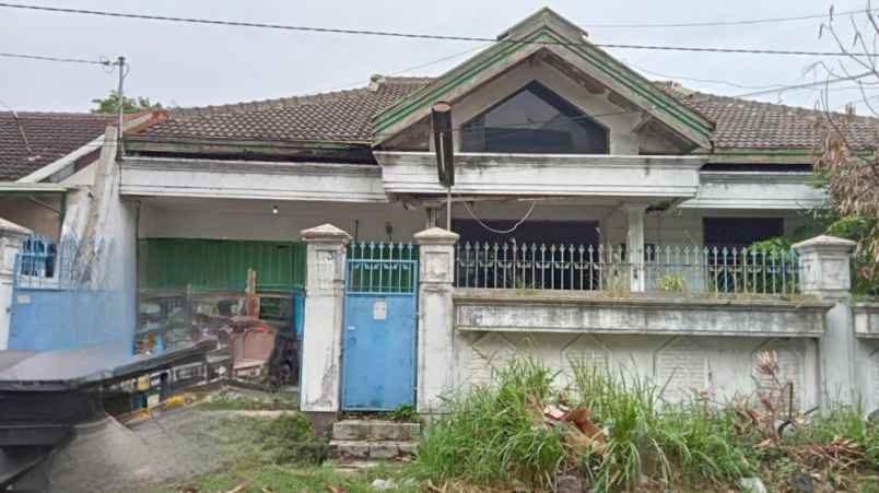 dijual rumah rungkut asri