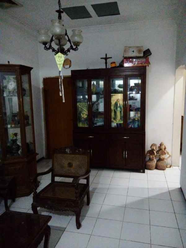 dijual rumah rungkut asri timur