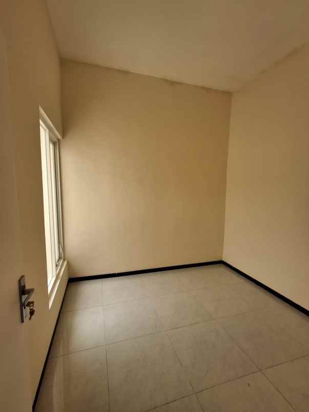 dijual rumah saptorenggo