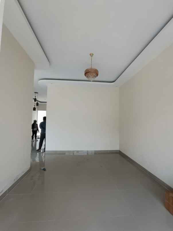 dijual rumah saren wedomartani