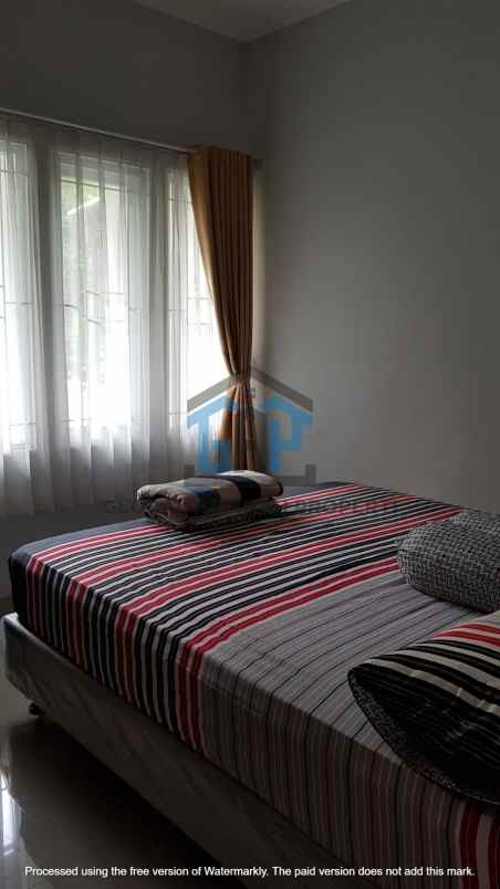 dijual rumah sariwangi