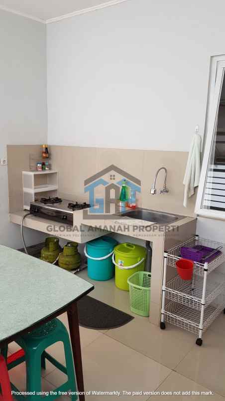dijual rumah sariwangi