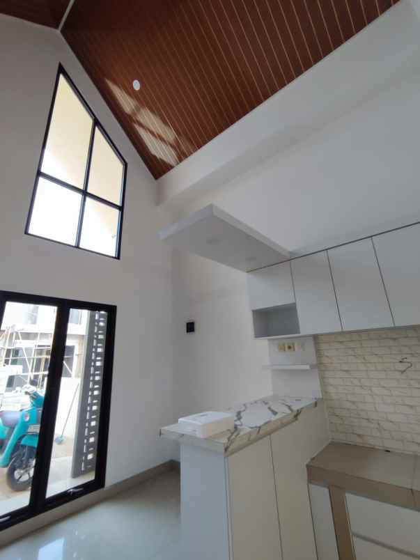 dijual rumah sawangan depok