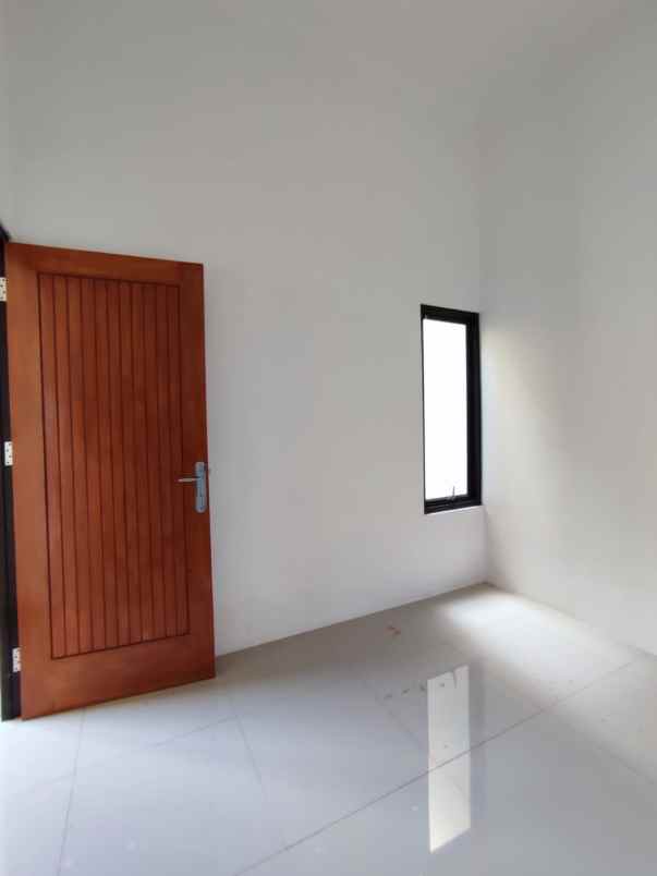 dijual rumah sawangan depok