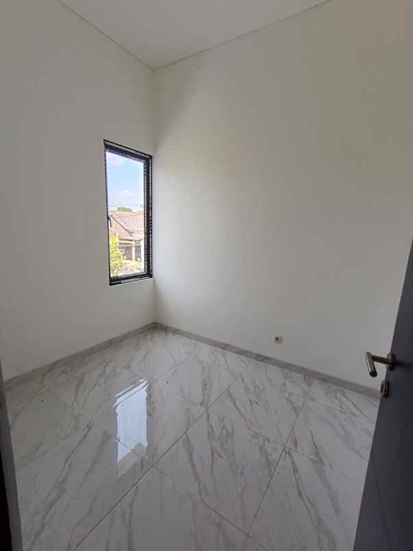 dijual rumah sawangan depok