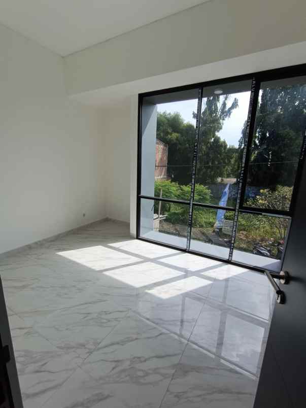 dijual rumah sawangan depok