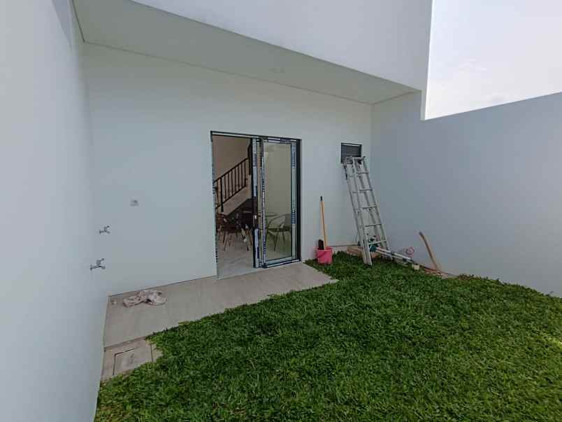 dijual rumah sawangan depok