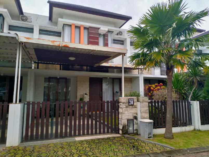 dijual rumah sawojajar