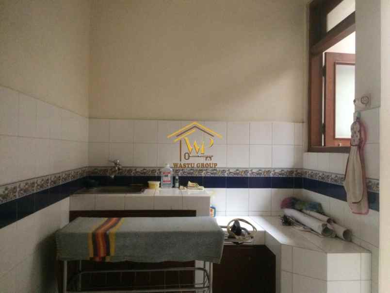 dijual rumah second dekat ykpn di seturan