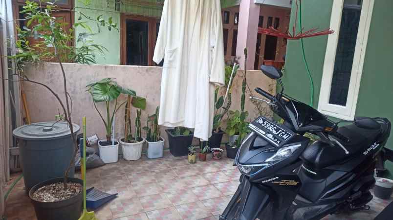 dijual rumah secondary strategis di kramat jati jaktim