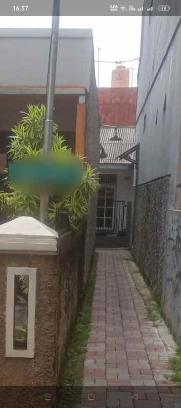 dijual rumah secondary strategis di wilayah beji depok