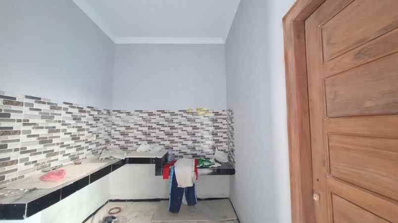 dijual rumah selomartani
