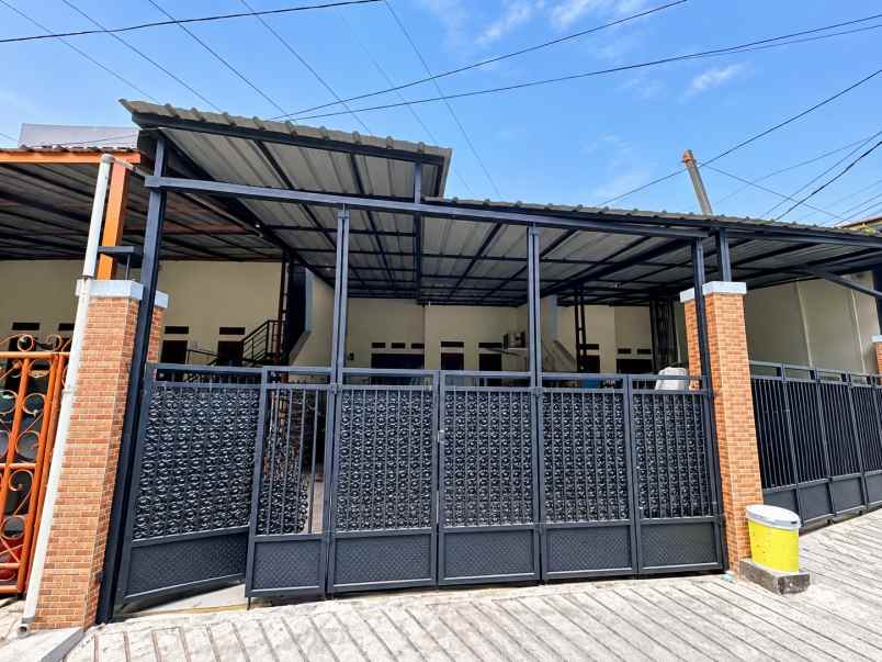 dijual rumah serua ciputat