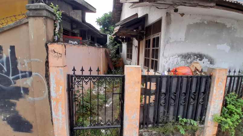 dijual rumah setiabudi