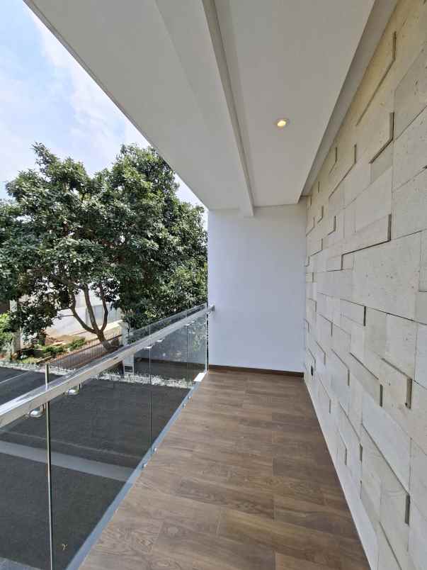 dijual rumah setiabudi regency