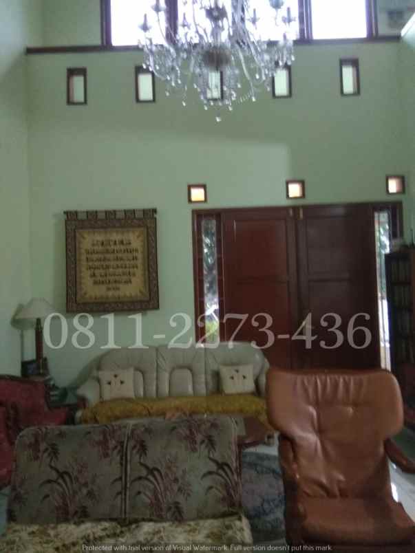 dijual rumah setraduta